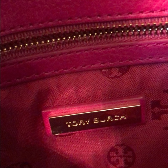 Crossbody - Picture 7 of 8